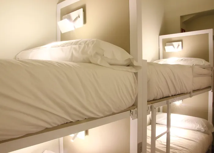 Poshtel Bilbao - Premium Hostel